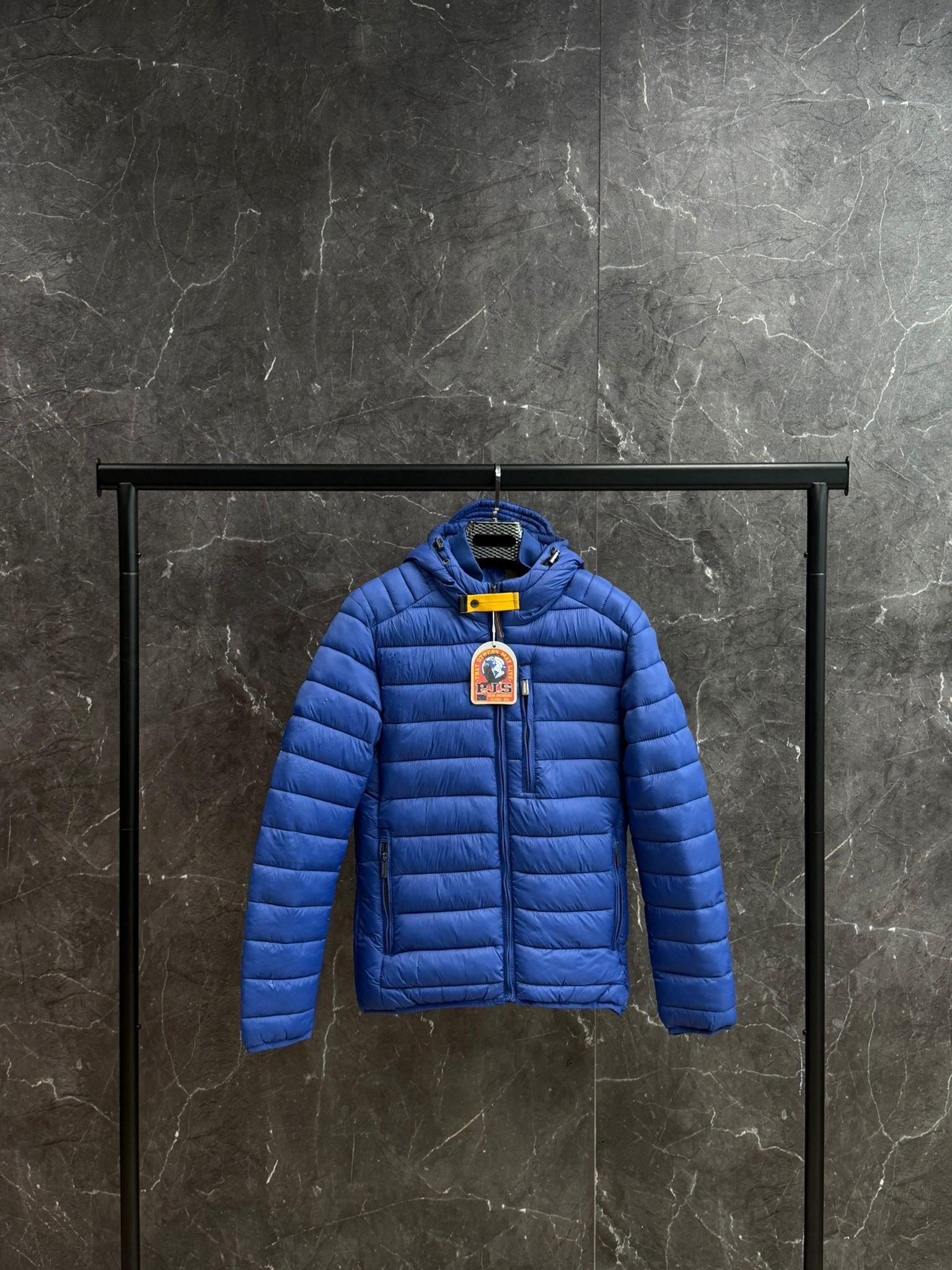 35881087-fdf9-4bfe-a46d-b090e4cd7f1a