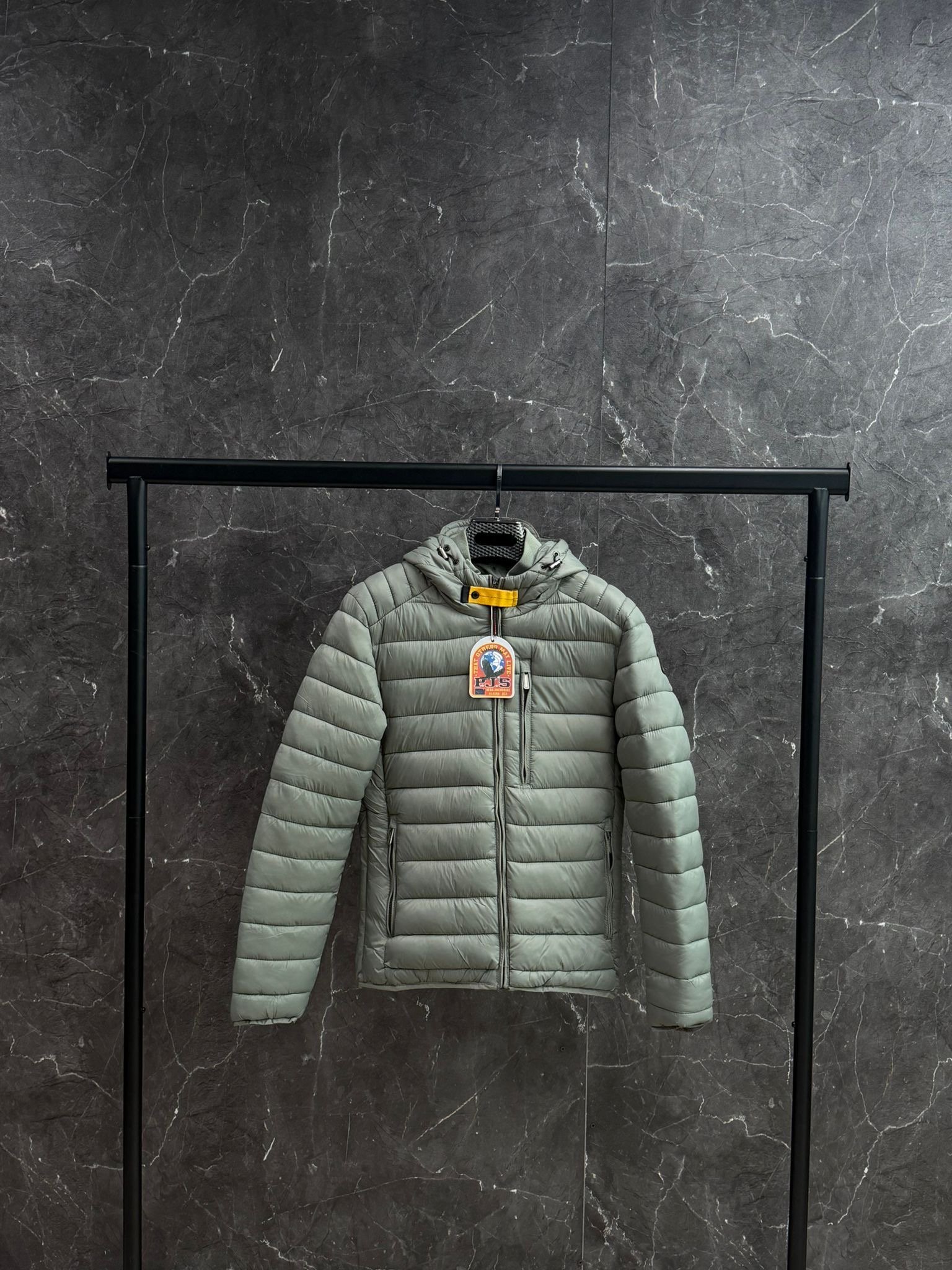 fbbe3653-66f8-4d10-9c0e-a3a5dcdb325b